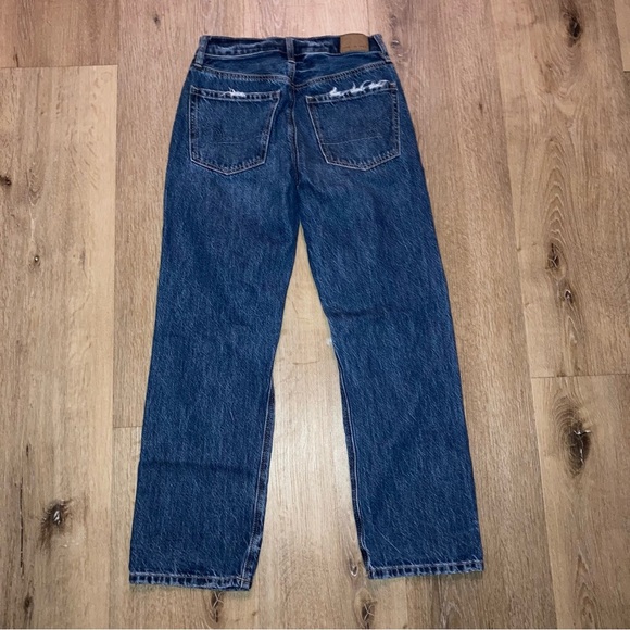 American Eagle Women’s Ex Boyfriend Relaxed Fit Jeans Distressed Size 00 Short - Picture 2 of 12